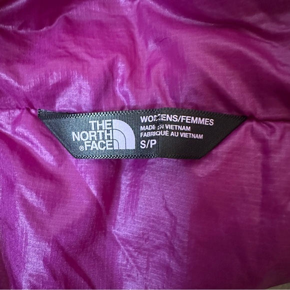 The North Face Women's ThermoBall Hybrid hooded jacket in a purple/magenta color - Picture 10 of 10